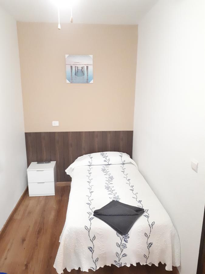 Hostal Oklahoma Реус Экстерьер фото