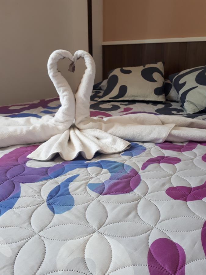 Hostal Oklahoma Реус Экстерьер фото