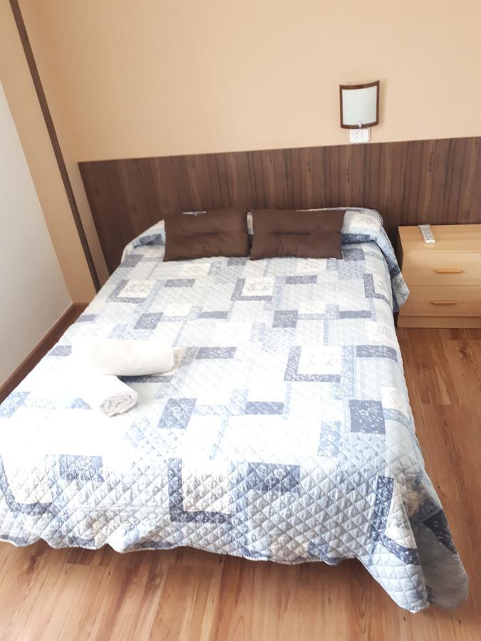 Hostal Oklahoma Реус Экстерьер фото